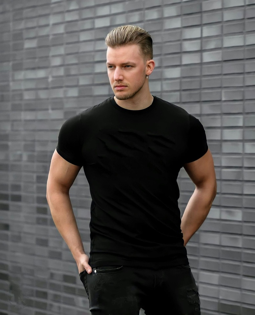 Black and white t shirt for men